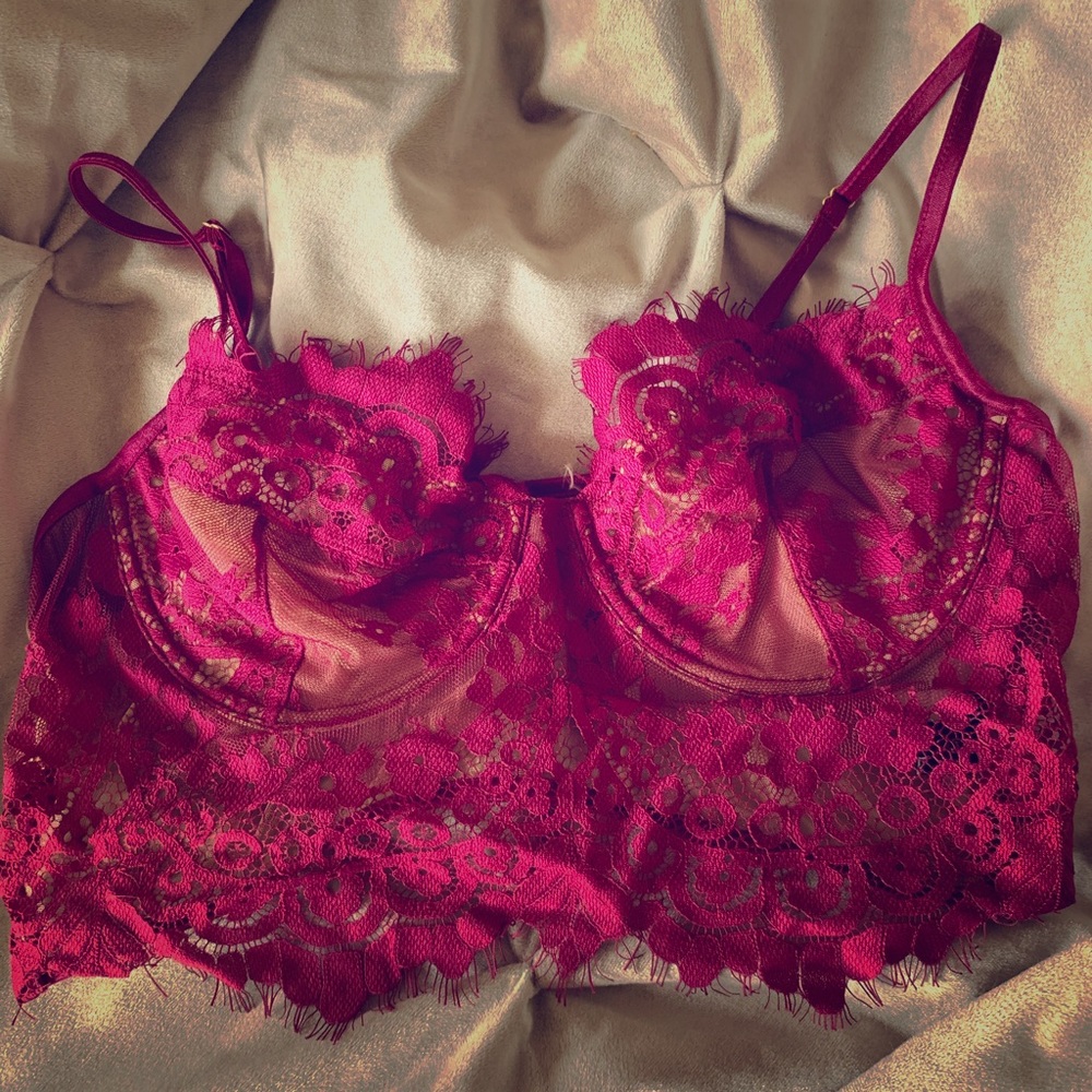 Lace Magenta Crop